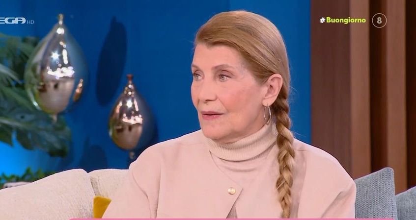 Αιμιλία Υψηλάντη: «Πολλοί νομίζουν ότι κάνω θέατρο για να απαλλαγώ από το βάρος της σοβαρής “απώλειας” της κόρης μου»