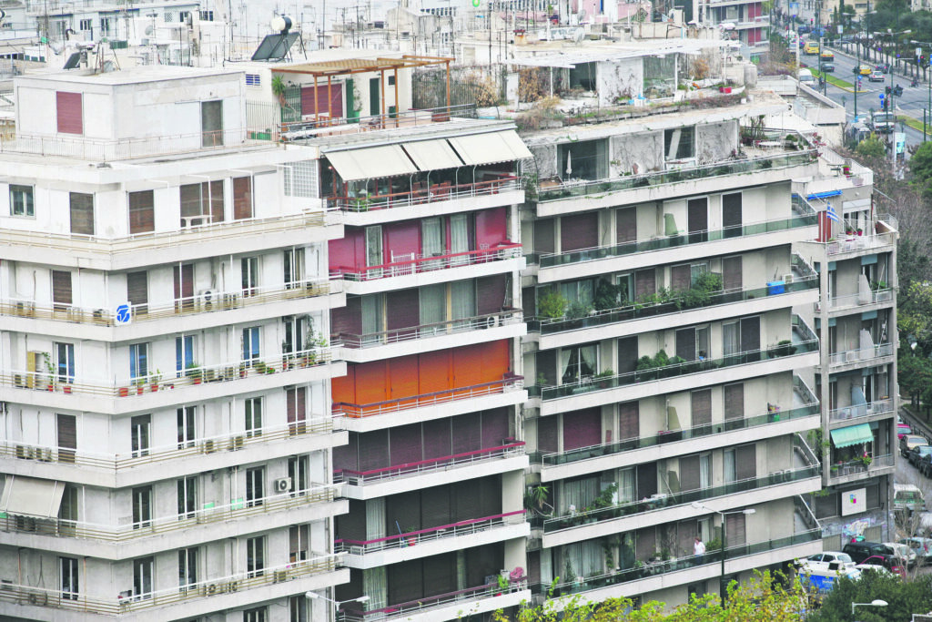 Έρευνα ΕΤ: Μύθοι και αλήθειες για τον φόρο αυτοδιοίκησης [αναλυτικοί πίνακες για 100 δήμους]