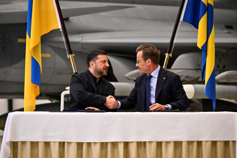 Σουηδία – Ουκρανία: Το Κίεβο αγοράζει 20 νέα μαχητικά Gripen, ενώ η Στοκχόλμη δωρίζει παλαιότερα αεροσκάφη