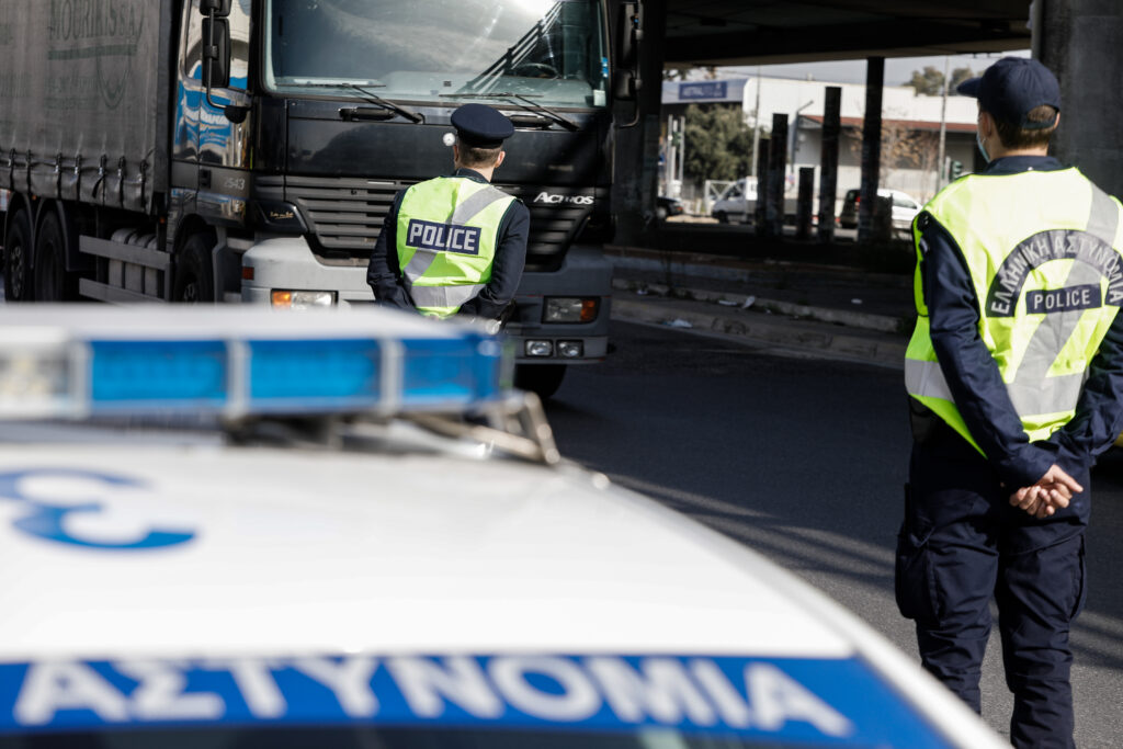 Αγίου Πνεύματος 2026: Έκτακτα μέτρα της Τροχαίας σε όλη τη χώρα – Πού θα γίνουν αυστηροί έλεγχοι και απαγορεύσεις κίνησης φορτηγών