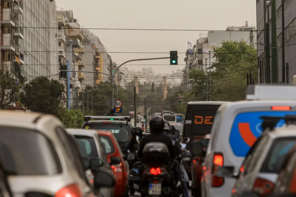 Καιρός: Κακοκαιρία με βροχές, καταιγίδες και αφρικανική σκόνη – Πού θα εκδηλωθούν τα φαινόμενα ̵
