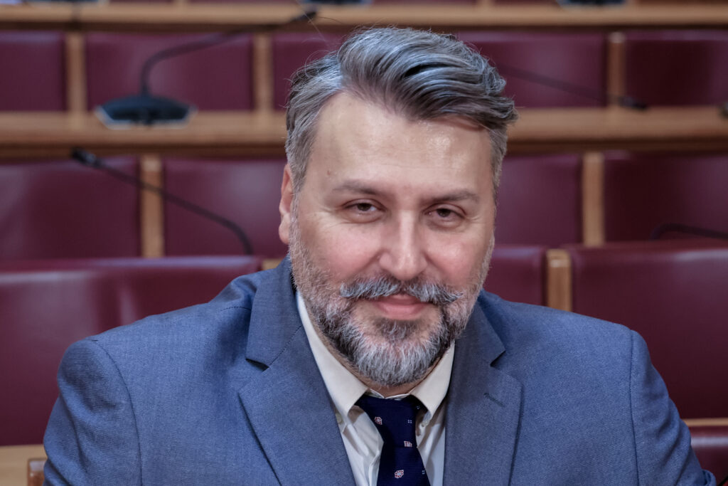 Καλλιάνος: Βάζει τέλος στα σενάρια αποχώρησης – «Η θέση μου είναι στη ΝΔ»