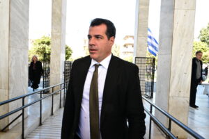 Θάνος Πλεύρης: Η εξομολόγηση για το θανατηφόρο τροχαίο της μητέρας του και το μήνυμα μετά τη δολοφονία του 21χρονου Νικήτα