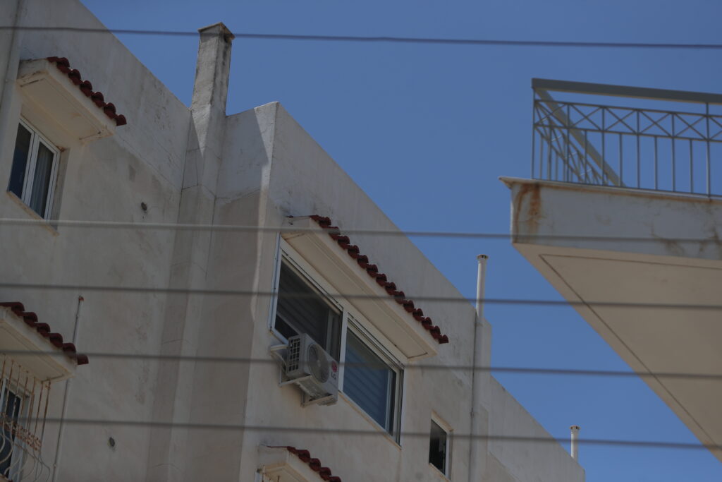 Ηλιούπολη: Το σοκαριστικό γράμμα της 17χρονης που έκανε βουτιά θανάτου με τη φίλη της