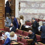 Ένταση στη Βουλή για τις υποκλοπές: Με 151 βουλευτές η απόφαση για σύσταση Εξεταστικής – Αποχώρησε η αντιπολίτευση