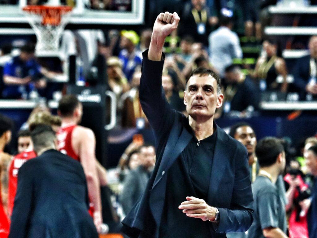 «Έκρηξη» στο VIP του ΟΑΚΑ: Ο Ολυμπιακός στον τελικό και το «Νοικιάστηκε» που… άναψε φωτιές