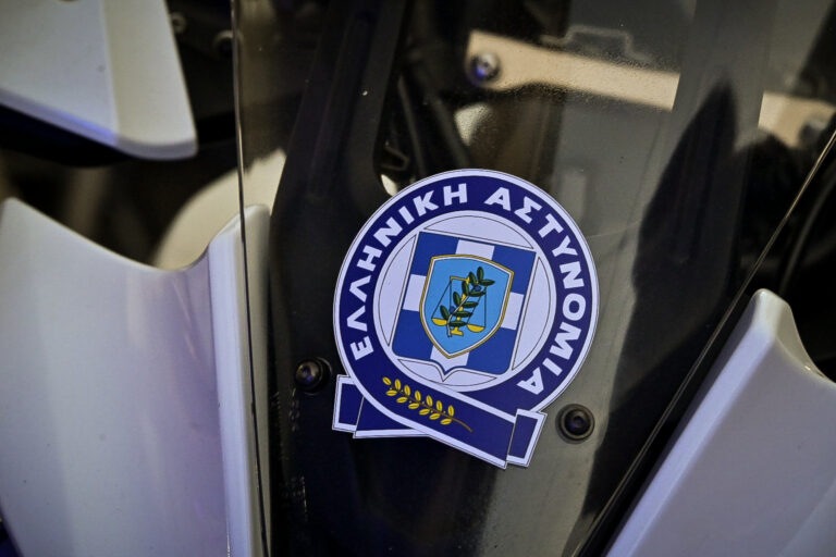 «Φαρ Ουέστ» στα Πατήσια: Πυροβολισμοί και καταδίωξη στον Κηφισό – Γνώριμοι των Αρχών οι τρεις συλλυφθέντες – Σε εξέλιξη έρευνες για τον τέταρτο