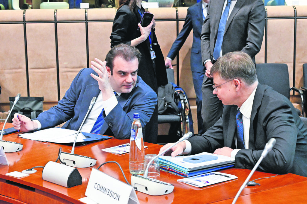 Μέτρα στήριξης: «Ναι» από Βρυξέλλες σε μειώσεις φόρων