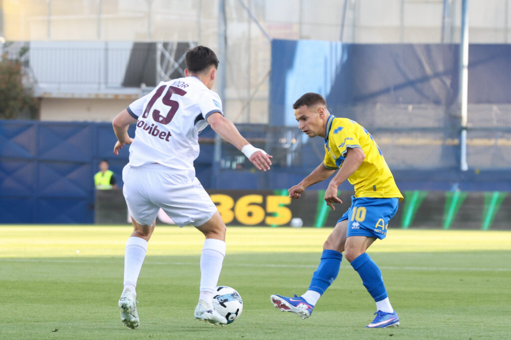 Παναιτωλικός – ΑΕΛ 1-1: Καταδικαστική ισοπαλία για τους βυσσινί