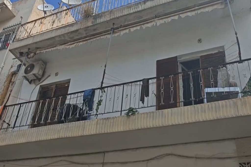 Άγιοι Ανάργυροι: Σε άθλιες συνθήκες ζούσαν τρία παιδιά 7, 5 και 3 ετών – Συνελήφθησαν οι γονεί