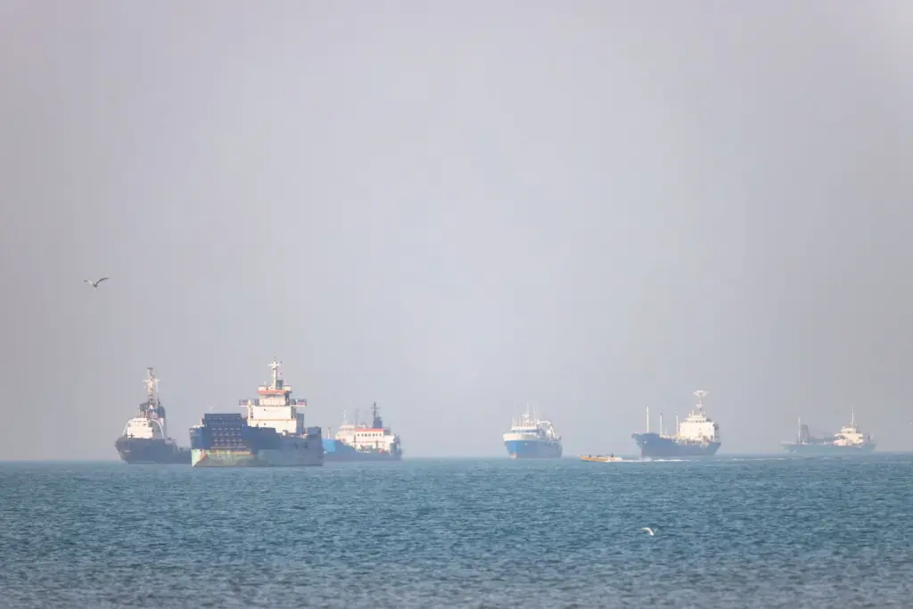 Διεθνή ΜΜΕ: ΗΠΑ και Ιράν κατέληξαν σε συμφωνία για το σταδιακό άνοιγμα του Στενού του Ορμούζ