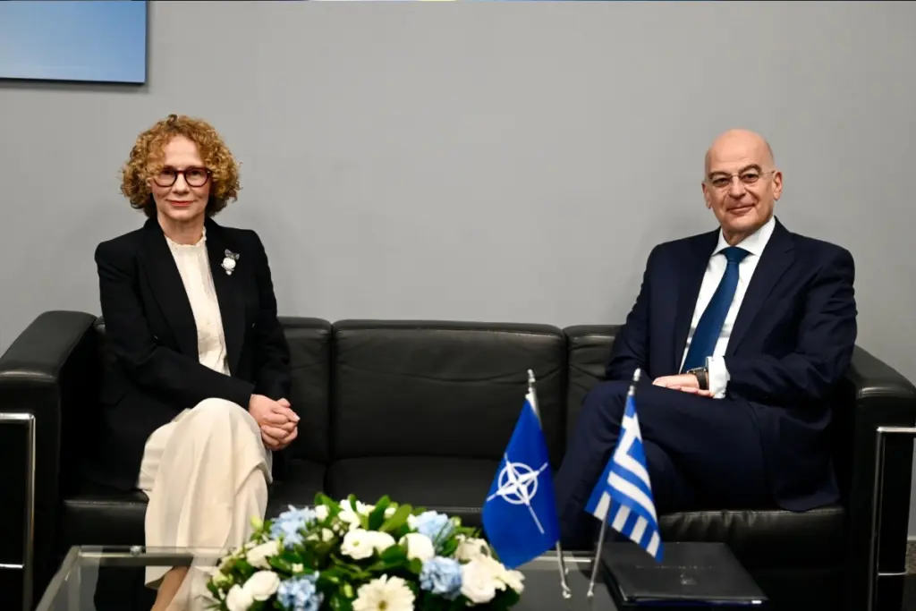 Συνάντηση Δένδια με αναπληρώτρια γ.γ. του NATO – Στο επίκεντρο η συμβολή της Ελλάδας στην ασφά