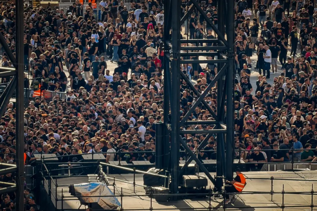 Οι Metallica θα κάνουν… σεισμό στο ΟΑΚΑ; Το Γεωδυναμικό Ινστιτούτο παρακολουθεί με σεισμογράφο τη συ