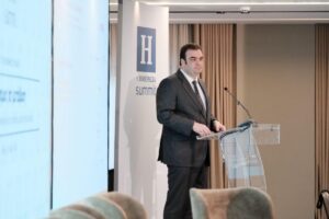 Πιερρακάκης: Σε διαβούλευση την επόμενη εβδομάδα το νομοσχέδιο με όλα τα μέτρα στήριξης