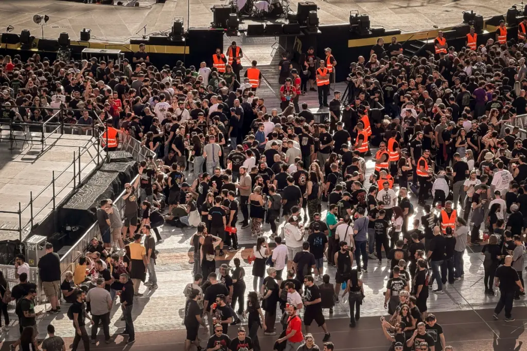 Πανζουρλισμός για τους Metallica: Αντίστροφη μέτρηση για τη συναυλία στο ΟΑΚΑ – Kυκλοφοριακές 