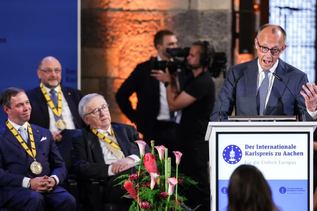 Μερτς σε Μητσοτάκη: «Συγχαρητήρια στον ελληνικό λαό – Η χώρα στέκεται πλέον στις δικές της δυνάμεις»