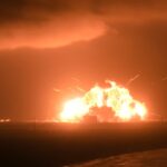 Πύραυλος της Blue Origin εξερράγη κατά τη διάρκεια δοκιμής – Πισωγύρισμα στη μάχη με την SpaceX του Μασκ [βίντεο]