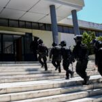 Θεσσαλονίκη: Επτά τραυματίες από τα επεισόδια στο ΑΠΘ – Αντιεξουσιαστές επιτέθηκαν σε φοιτητές [Βίντεο]
