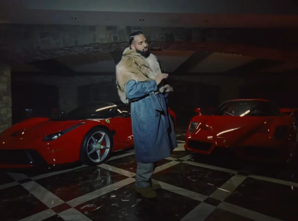 Drake: Με συλλογή Ferrari αξίας 50 εκατ. δολαρίων στο νέο του video clip