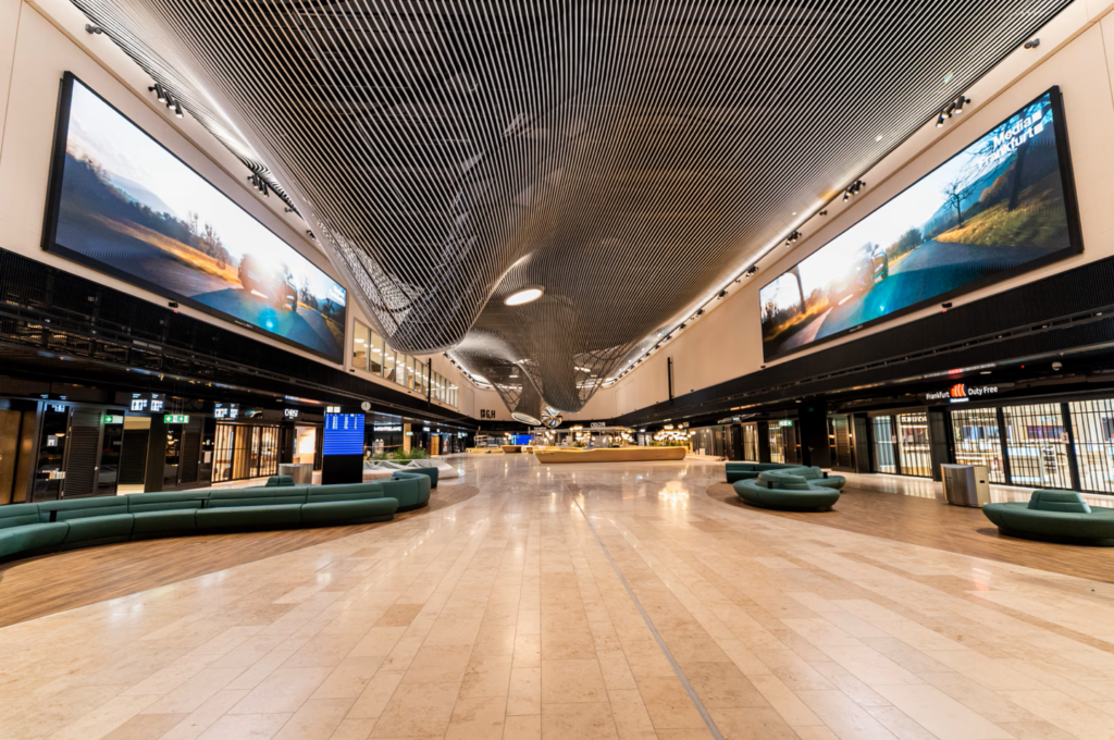 Η LG ολοκληρώνει το LED Signane project στο terminal 3 του αεροδρομίου της Φρανκφούρτης