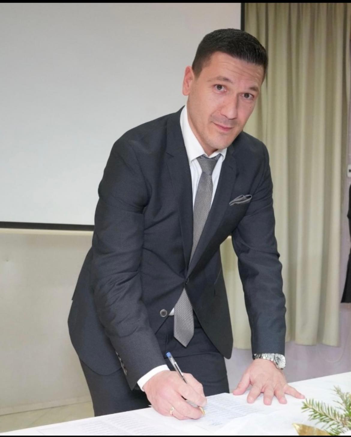 Ο Δήμαρχος Κασσάνδρας, Ηρακλής Λειβαδιώτης