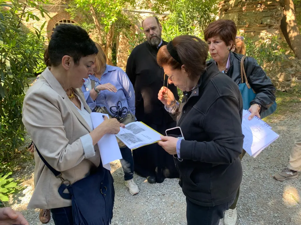 Λίνα Μενδώνη: Αυτοψία στον Ιερό Ναό του Αγίου Δημητρίου και το Τέμενος Χαμζά Μπέη – Το μήνυμα για τη