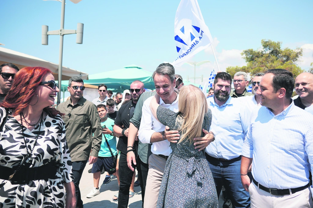 Η διπλή μάχη έως τις κάλπες του 2027