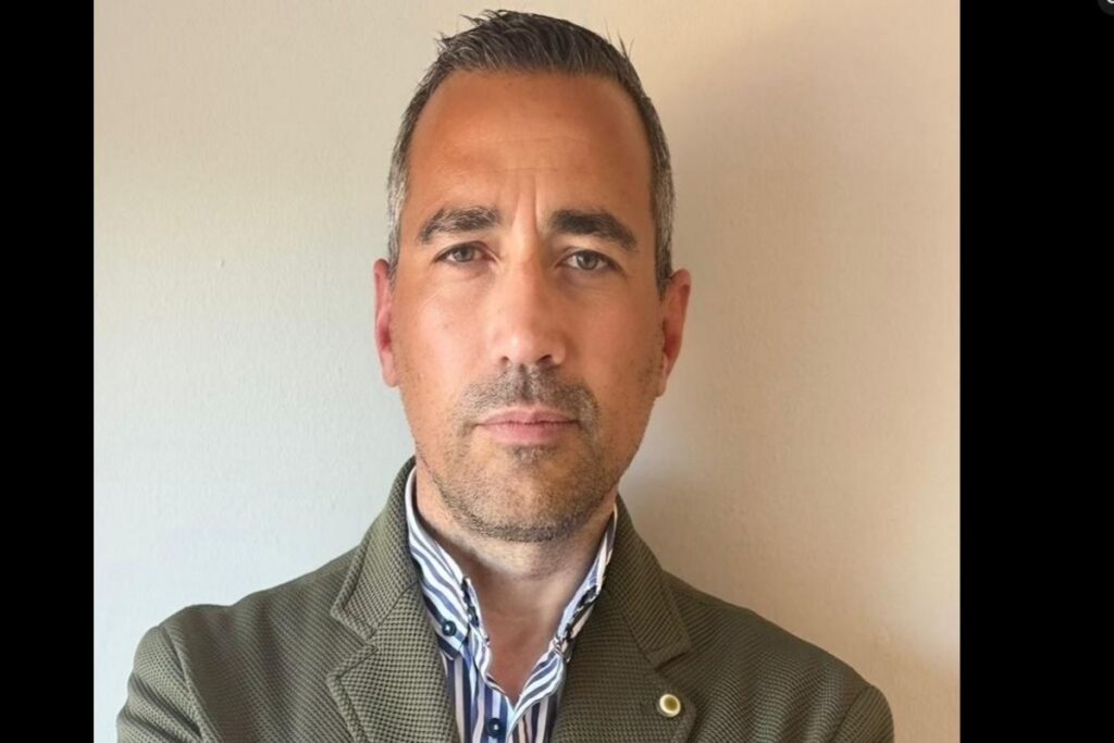 Οι σκληρές επιθέσεις του Νίκου Νυφούδη στον Τσίπρα πριν γίνει εκπρόσωπος της ΕΛΑΣ – «Καραγκιόζ