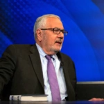 Πέθανε ο πρώτος ανοιχτά ομοφυλόφιλος βουλευτής σε ηλικία 86 ετών