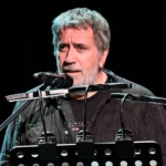 Σπύρος Παπαδόπουλος: Περιγράφει τη στιγμή που πήρε χάπι για σκύλους στα γυρίσματα των «Απαράδεκτων»