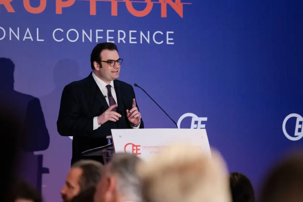 Πιερρακάκης: «Παγκόσμια πρωτιά στη μείωση χρέους – Κλειδί για σταθερότητα και εθνική ισχύ»