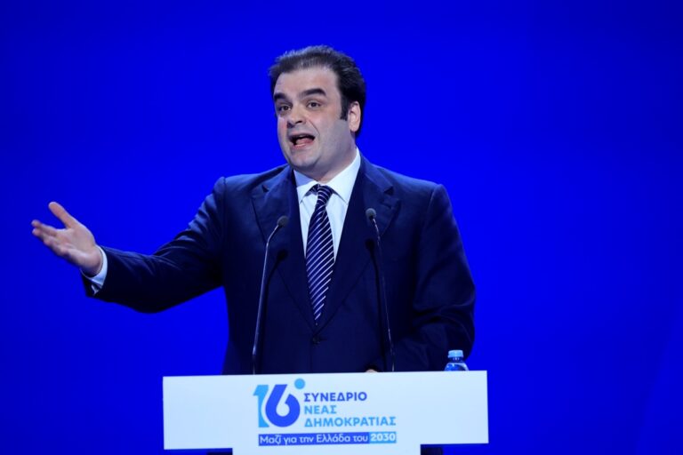 Στη Γερμανία ο Πιερρακάκης – Συνάντηση με Μερτς και Κλίνγκμπαϊλ