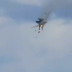 ΗΠΑ: Σύγκρουση δύο μαχητικών σε αεροπορική επίδειξη – Οι πιλότοι κατάφεραν να εκτιναχθούν με ασφάλεια
