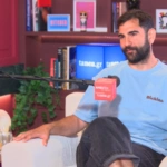 «Σπάει» τη σιωπή ο Δημήτρης Φιλιππίδης για τη σχέση του με τον πατέρα του, Πέτρο – «Γκρεμίστηκε η εικόνα του πατέρα μου – Δεν τον αναγνωρίζω»