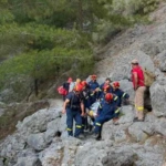 Χανιά: Ολοκληρώθηκε η επιχείρηση διάσωσης 67χρονου Γάλλου στο φαράγγι της Αγίας Ειρήνης – Μεταφέρθηκε στο νοσοκομείο
