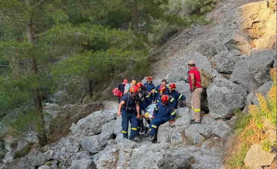 Χανιά: Ολοκληρώθηκε η επιχείρηση διάσωσης 67χρονου Γάλλου στο φαράγγι της Αγίας Ειρήνης – Μεταφέρθηκε στο νοσοκομείο