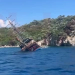 Τουρκία: Βυθίστηκε τουριστικό πλοίο στα ανοιχτά της Μαρμαρίδας – Σώοι όλοι οι επιβάτες