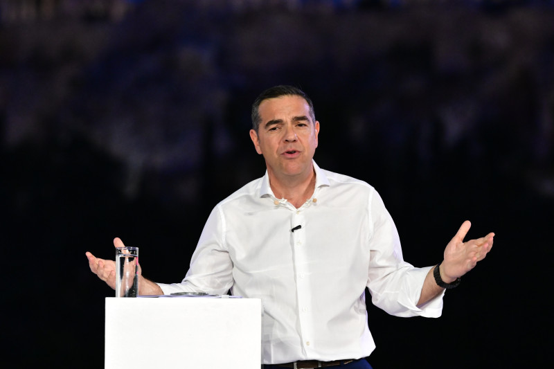 «Πόρτα» από το κόμμα Τσίπρα σε Δούκα για συνεργασία: «Τέτοια πρόταση δεν πέφτει καν στο τραπέζι»
