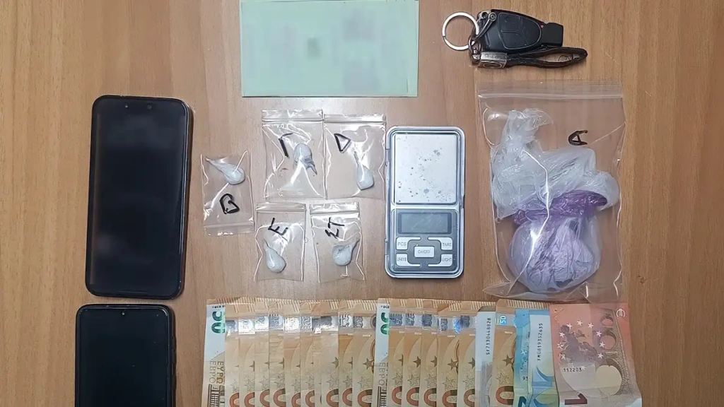 Χαλκιδική: Δύο συλλήψεις για κατοχή και διακίνηση ναρκωτικών