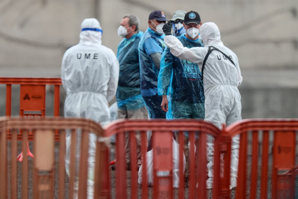 Χανταϊός: Συναγερμός σε Ευρώπη και ΗΠΑ – Θετικός Ισπανός επιβάτης του κρουαζιερόπλοιου