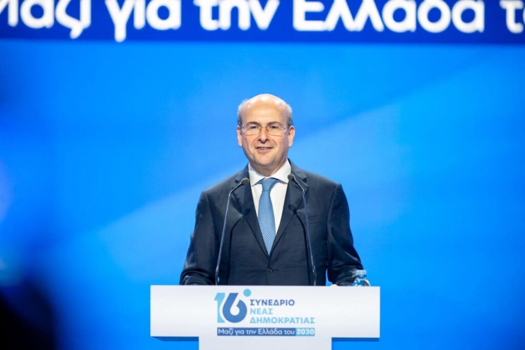Χατζηδάκης στο συνέδριο της ΝΔ: Αναγκαία μια εθνική συμμαχία κοινής λογικής