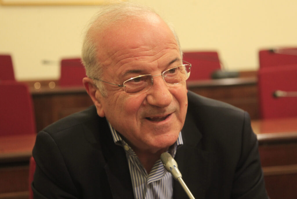 Νάσος Αθανασίου: Η συγκλονιστική εξομολόγηση της συζύγου του – «Πέθανε στην αγκαλιά μου μετά από έναν δύσκολο καρκίνο»