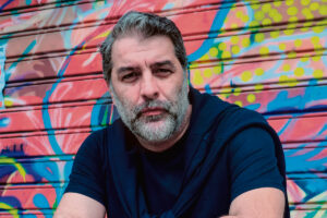 «Δύο Μαύρα Πουκάμισα» στο MEGA