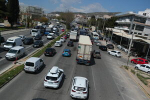Απίστευτη κομπίνα με κλεμμένα αυτοκίνητα: Είχαν στήσει «βιομηχανία» - Τα μεταπωλούσαν με πλαστά στοιχεία