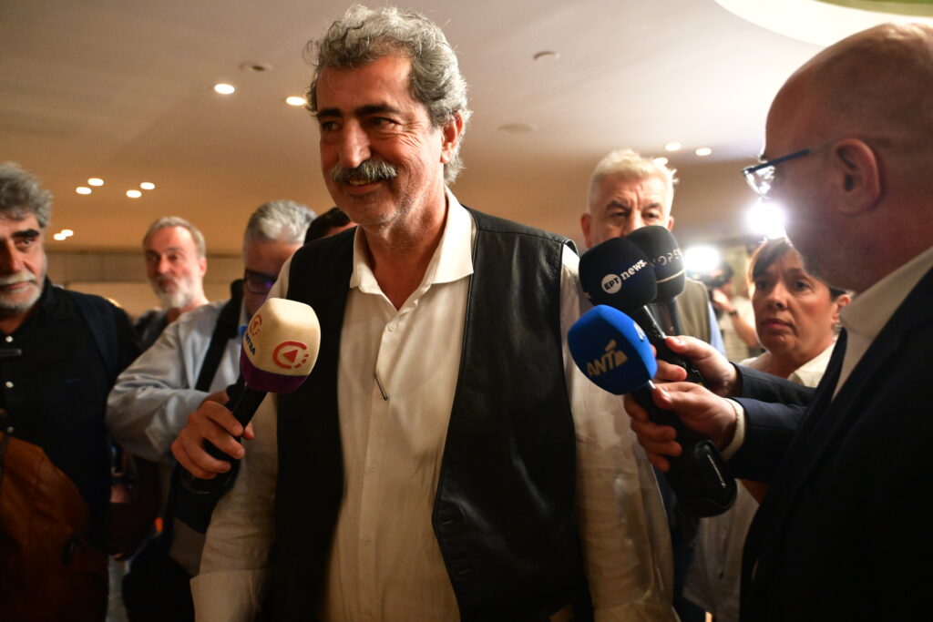 Πολάκης: «Βράζει» μετά την απόφαση – «Δεν χαρίζουμε τον ΣΥΡΙΖΑ σε κανέναν – Ο αγώνας δεν τελεί