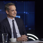 Κυριάκος Μητσοτάκης: Τρίτη 4ετία με μία κάλπη την άνοιξη του 2027 – Τα μηνύματα που έστειλε σε Σαμαρά, Καραμανλή, αντιπολίτευση και λαό