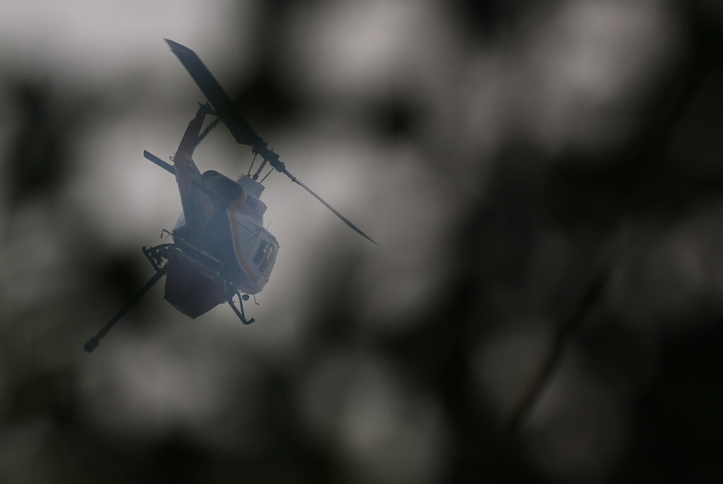 Φωτιά στη Φωκίδα: Πύρινο μέτωπο στη Μαριολάτα – Εναέρια μέσα στη μάχη με τις φλόγες