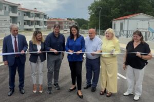 Γρεβενά: Εγκαινιάστηκε ο οικισμός εργατικών κατοικιών – Τα πρώτα παραχωρητήρια σε 80 δικαιούχους