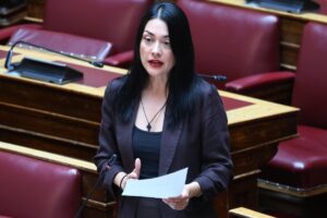 Παραδοχή Γιαννακοπούλου: Δυσκολεύει αντικειμενικά ο στόχος του ΠΑΣΟΚ για πρώτη θέση