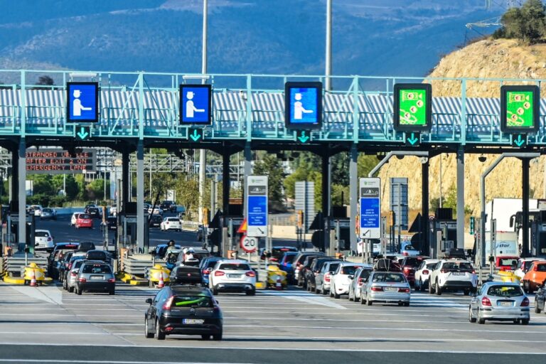 Τριήμερο Αγίου Πνεύματος: Κορυφώνεται η επιστροφή των εκδρομέων – Σε επιφυλακή η Τροχαία
